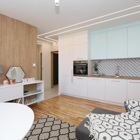 Romaszewskiego Zoliborz Bedroom Pokoj Metro 华沙 外观 照片