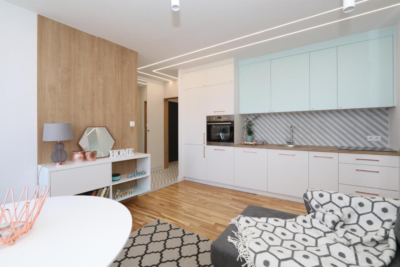 Romaszewskiego Zoliborz Bedroom Pokoj Metro 华沙 外观 照片