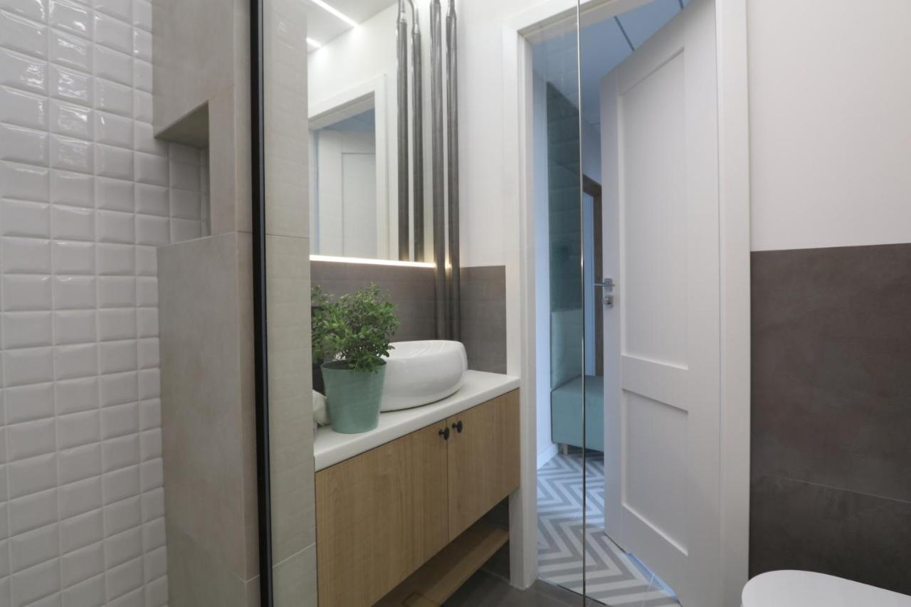 Romaszewskiego Zoliborz Bedroom Pokoj Metro 华沙 外观 照片