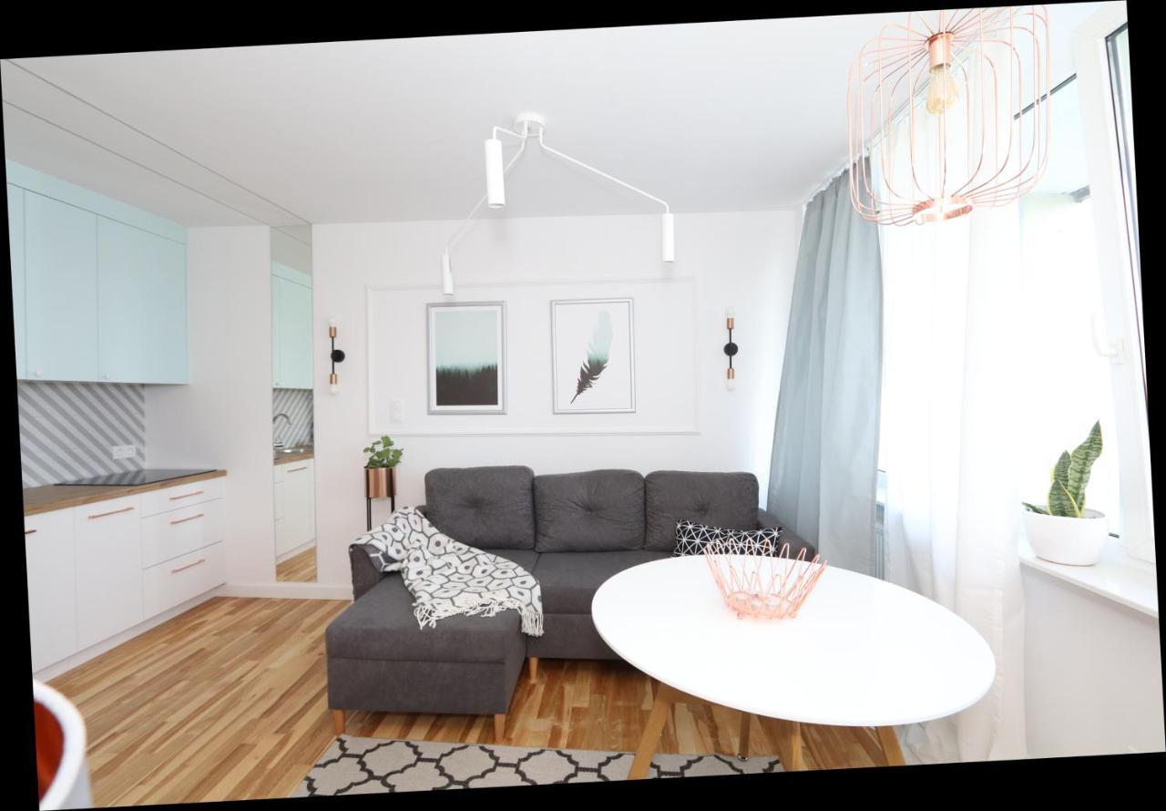 Romaszewskiego Zoliborz Bedroom Pokoj Metro 华沙 外观 照片