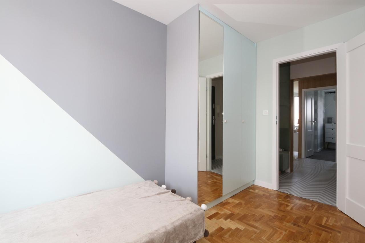 Romaszewskiego Zoliborz Bedroom Pokoj Metro 华沙 外观 照片