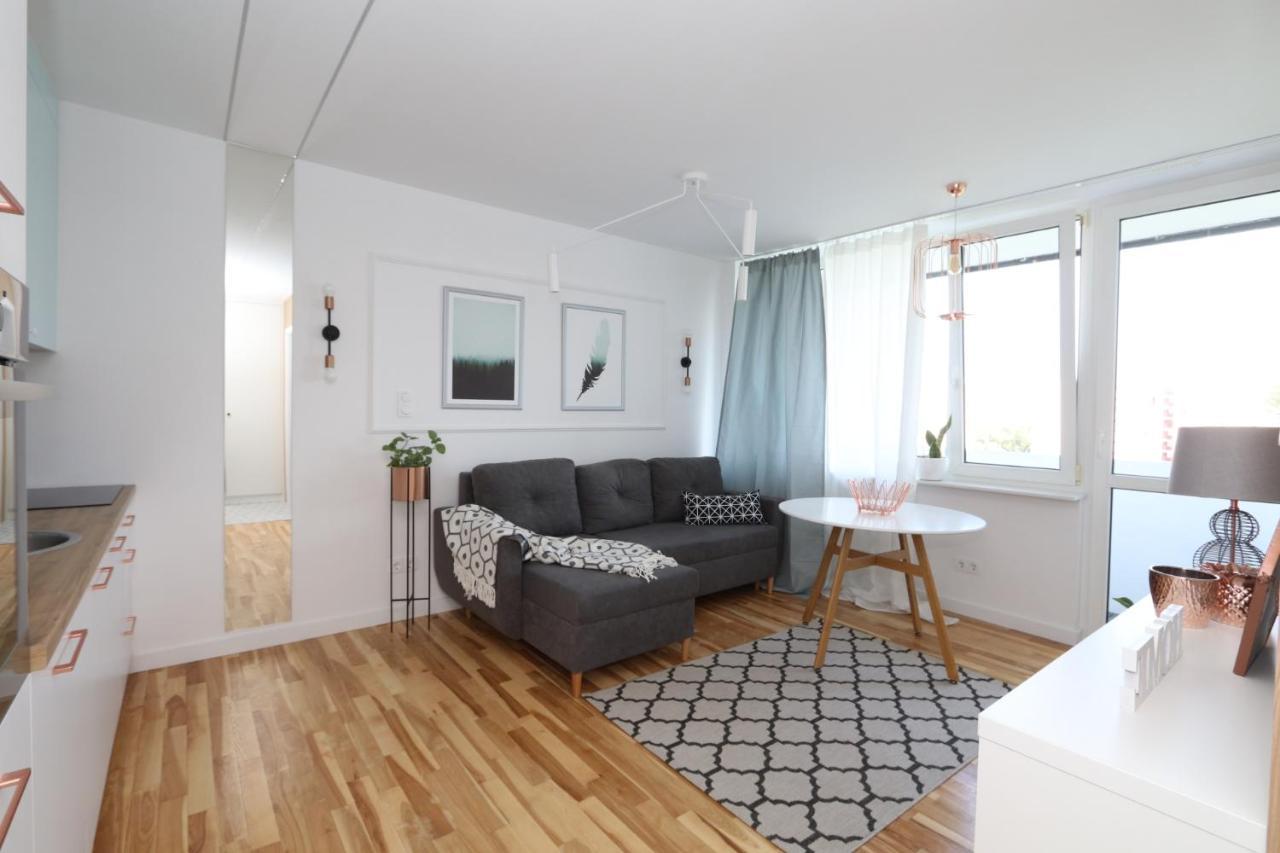 Romaszewskiego Zoliborz Bedroom Pokoj Metro 华沙 外观 照片